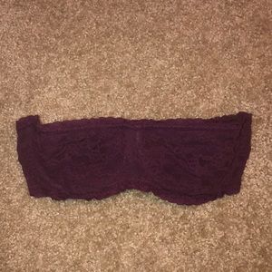 MAROON VICTORIAS SECRET STRAPLESS NEVER WORN